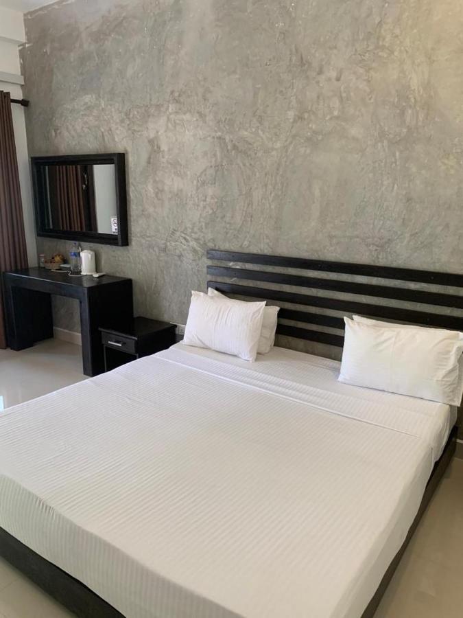 Sunrise Palace Negombo Kültér fotó